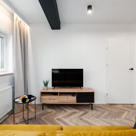 Loft Style Apartments Opienskiego With Parking By Noclegi Renters Poznań Exterior foto