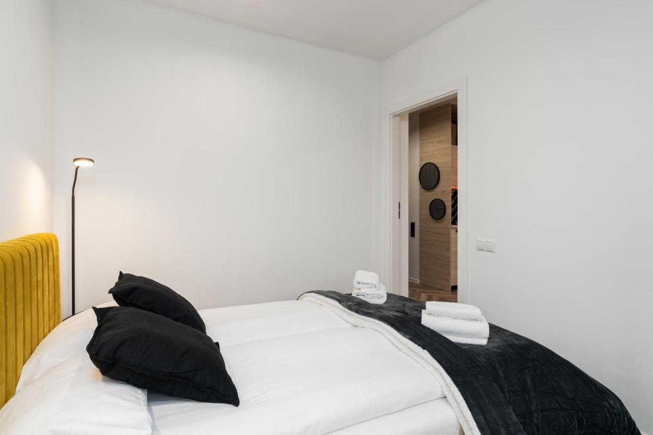 Loft Style Apartments Opienskiego With Parking By Noclegi Renters Poznań Exterior foto